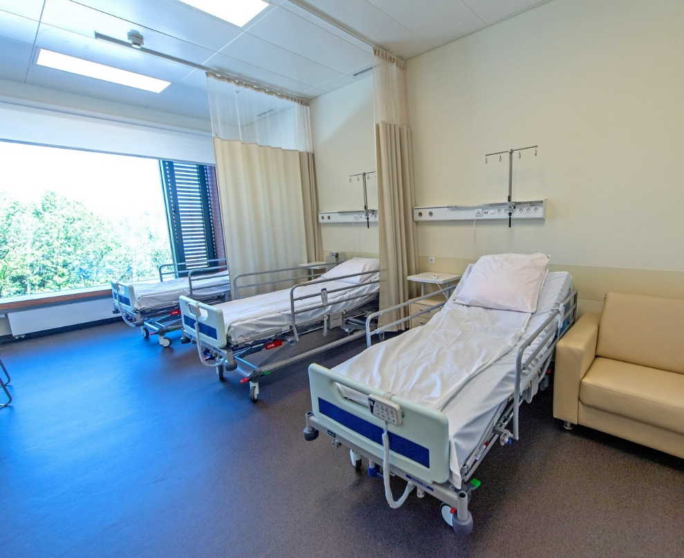 Multi-bed ward